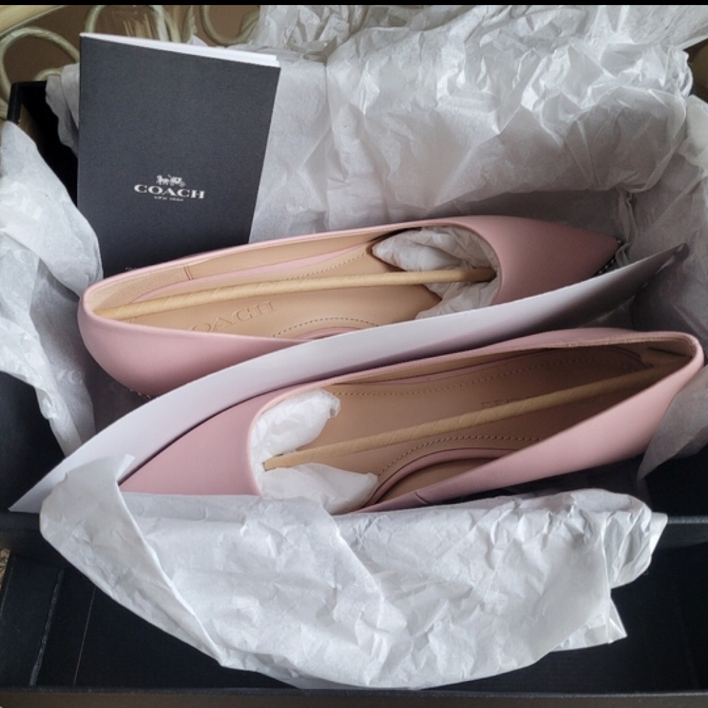 New in a box Coach classic heels shoes, leather, pink color,  size 8.5